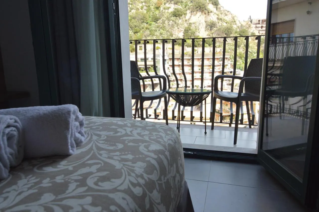 Affittacamere Hotel New Casa Corvaja Taormina Italia