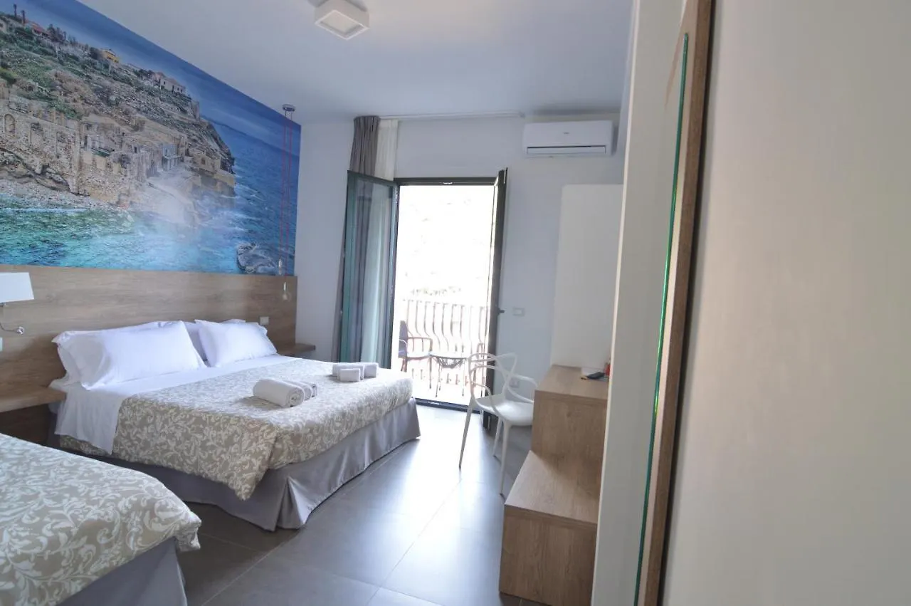 Hotel New Casa Corvaja Taormina 0*,  Italia
